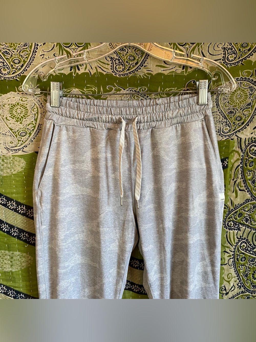 Vuori Gray Camouflage Performance DreamKnit Jogger Extra Extra Small Athleisure - Picture 3 of 15